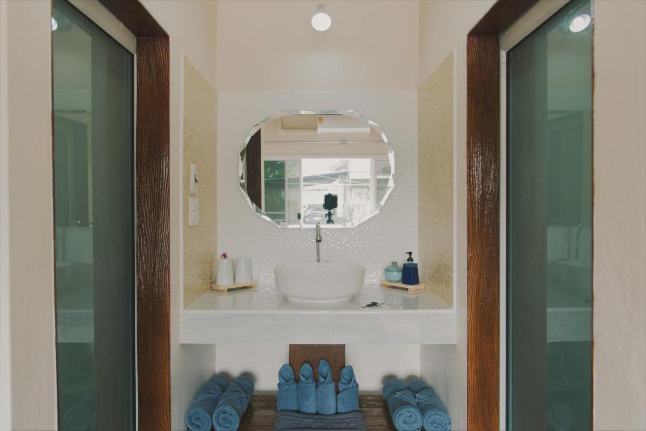 Boutique Family Room Phitsanulok Esterno foto
